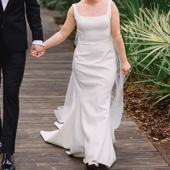 Jane Hill Elegant White Wedding Dress - Picture 6 of 6